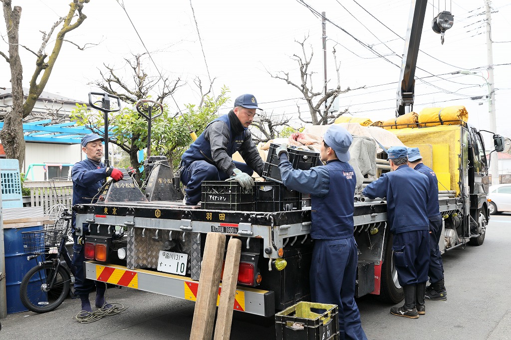 重量機器の運搬・据付なら小松組